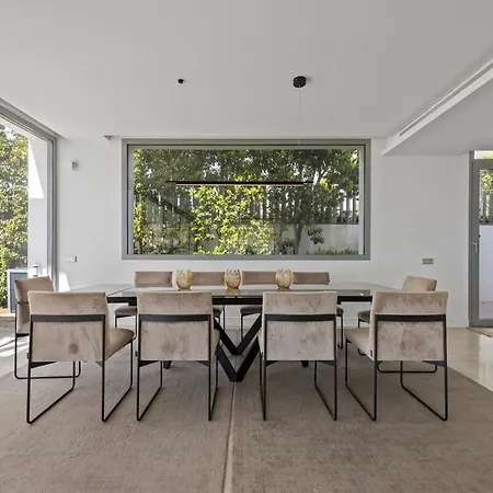 Eriksson Homes Luxury 8 Guest Sea Views Villa *