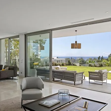 Eriksson Homes Luxury 8 Guest Sea Views